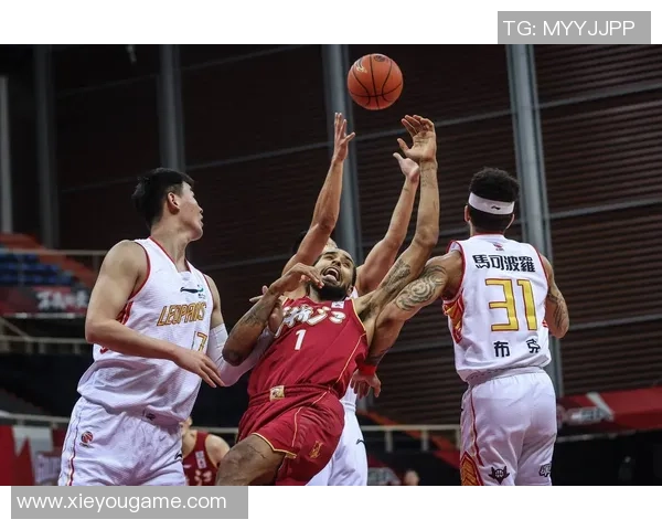 篮球战术：深圳篮球队的整体压制体系